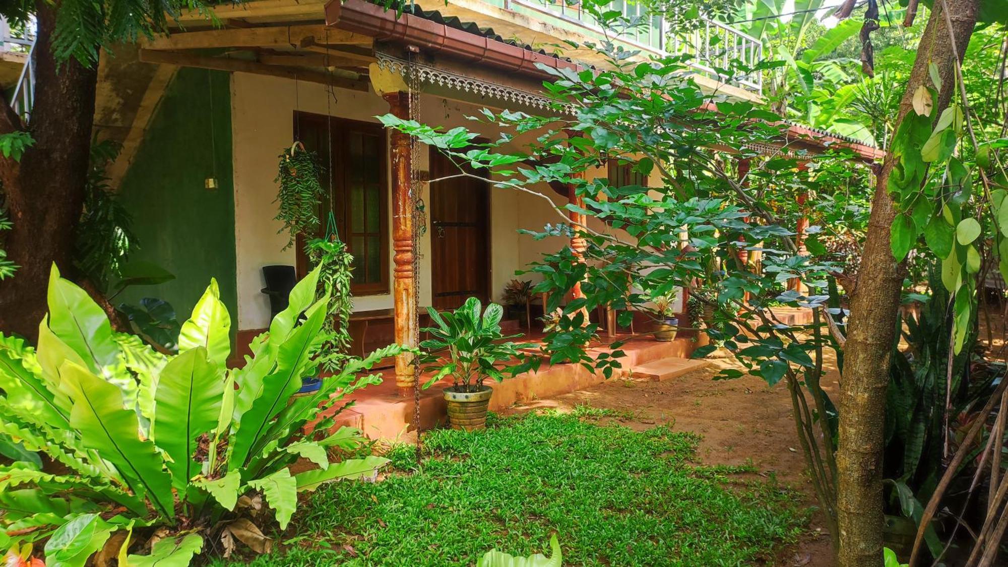 Jaana Guest Hotel สิกิริยา ภายนอก รูปภาพ