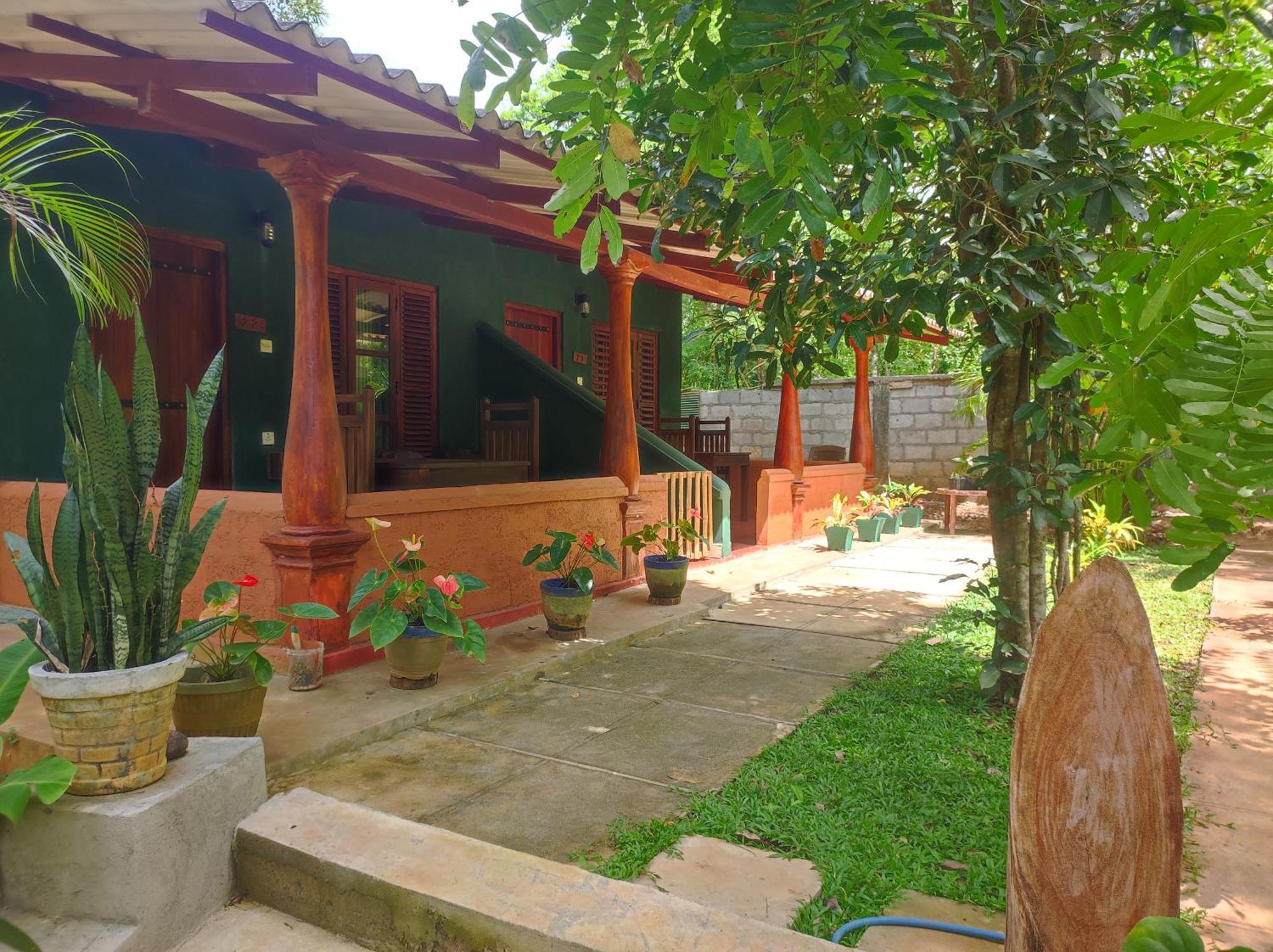 Jaana Guest Hotel สิกิริยา ภายนอก รูปภาพ