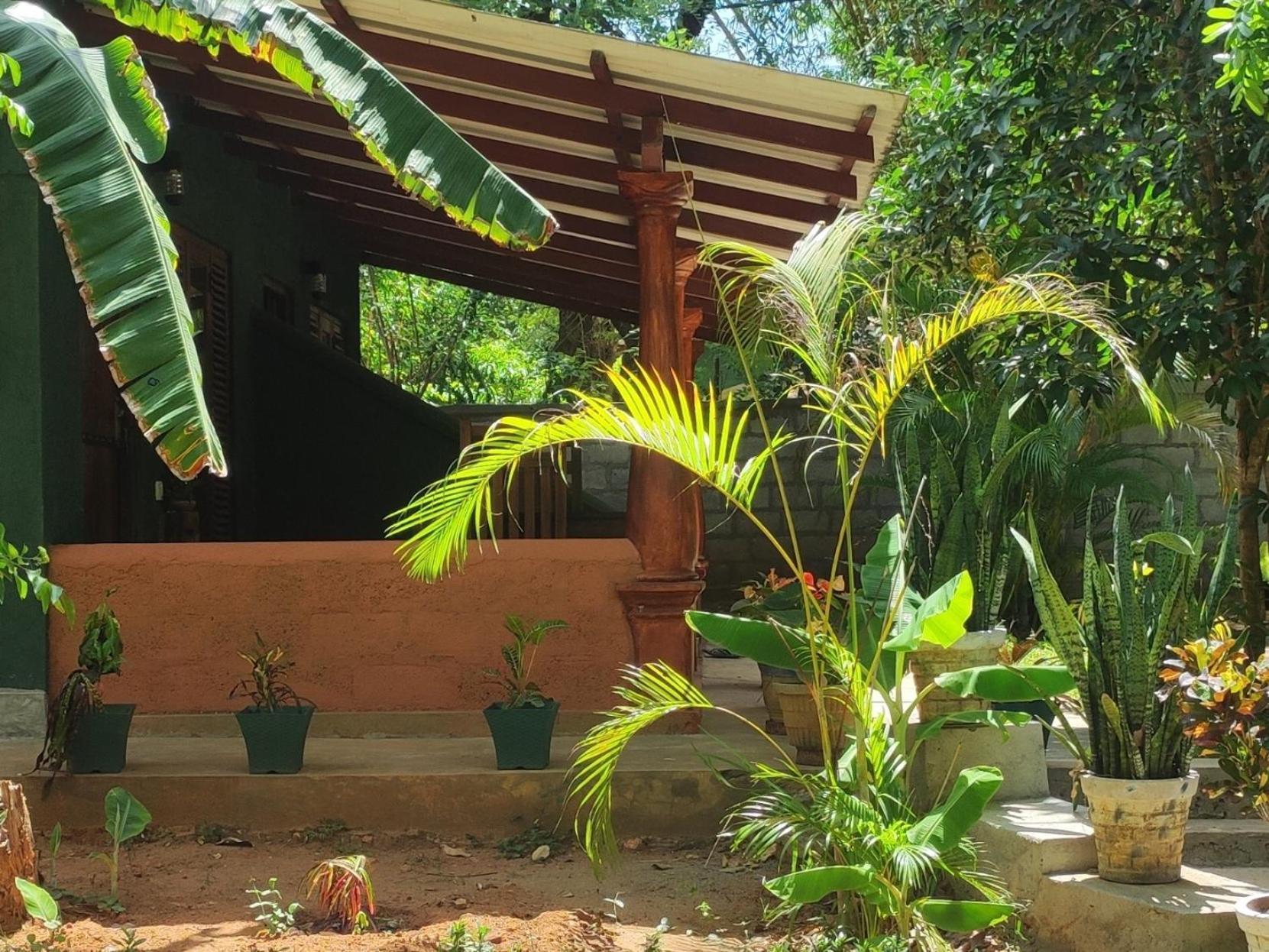 Jaana Guest Hotel สิกิริยา ภายนอก รูปภาพ